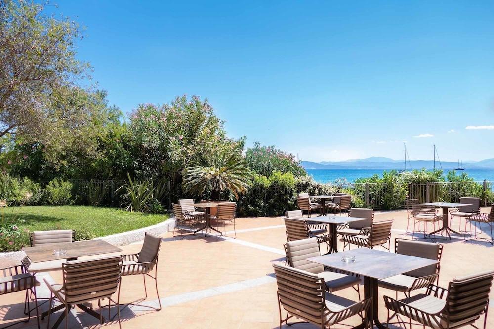 Gabbiano Azzurro Hotel & Suites Golfo Aranci Exterior photo
